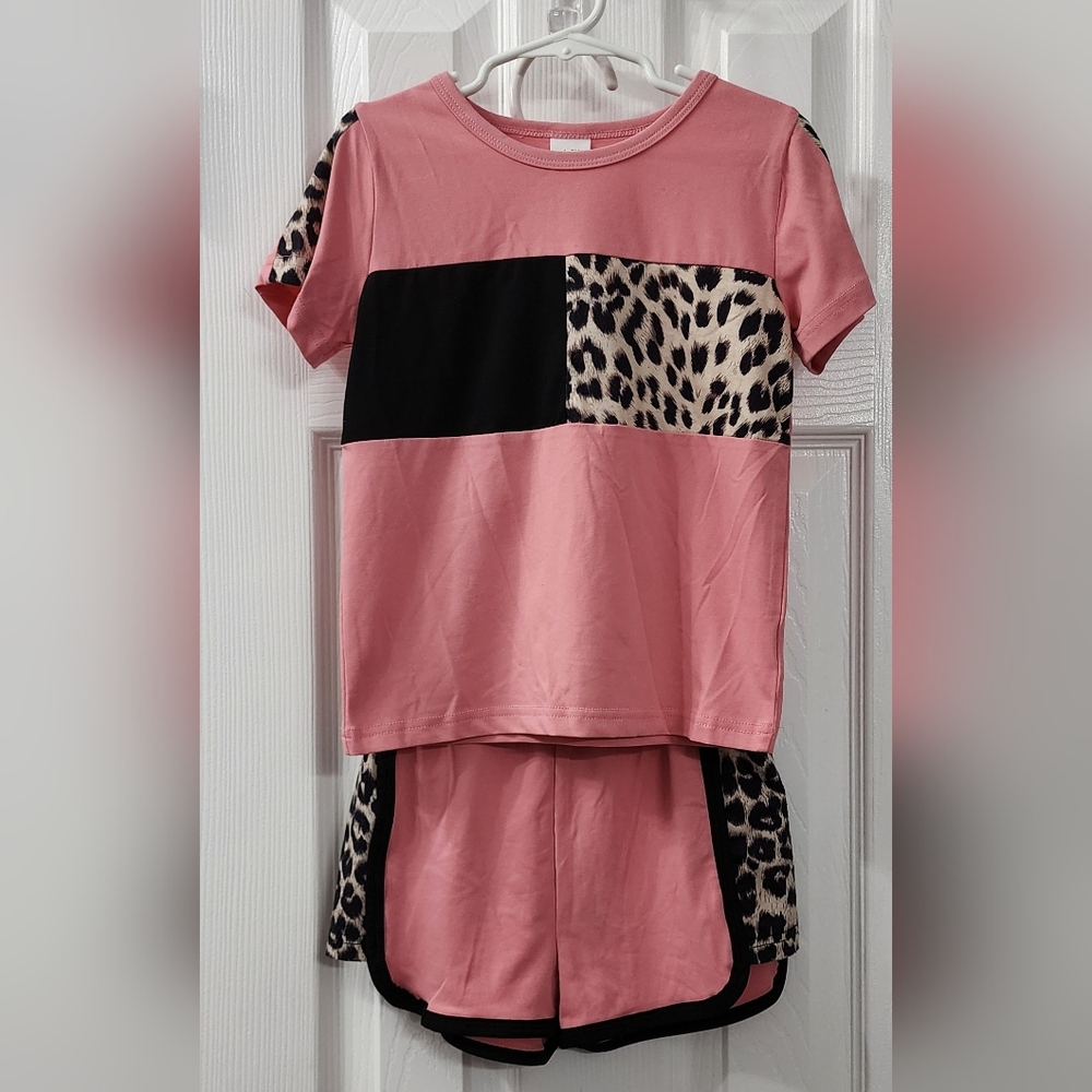 Pink and Black Leopard Kids Outfit Size: 4/5